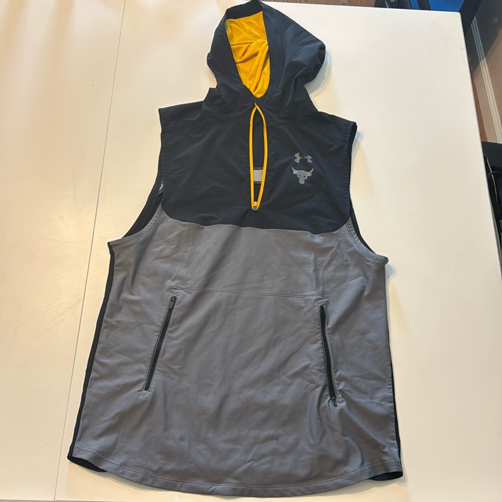 Men's Black and Gray Hooded Sleeveless Shirt